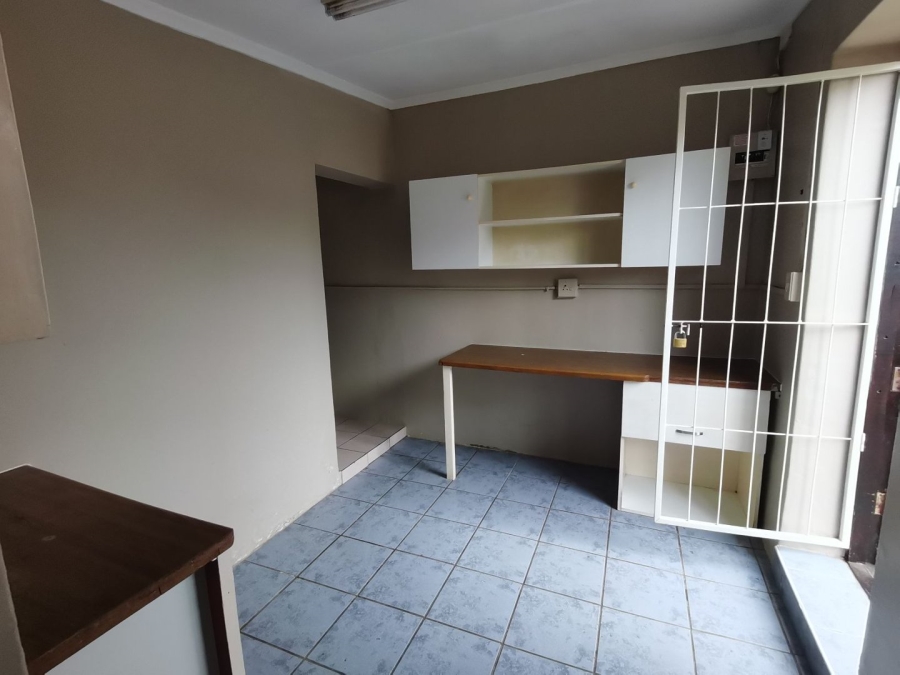 To Let 1 Bedroom Property for Rent in Kabega Park Eastern Cape